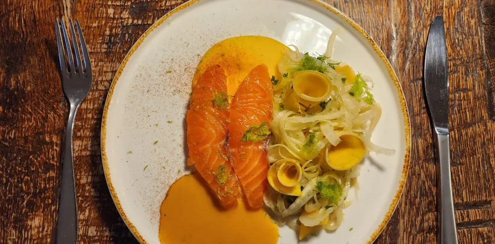 Die Vorspeise: Gebeizter Lachs