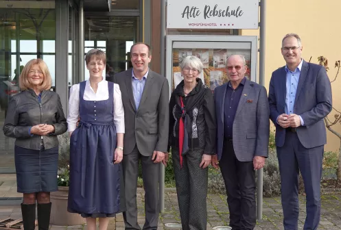 Gratulantin, Wegbegleiter und Familie