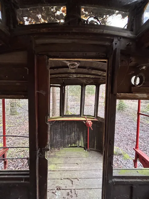 Detailaufnahmen aus dem Inneren des Wagons.