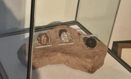 Hier steckt Päpstliches drin: Diese drei Siegel sind besonders.